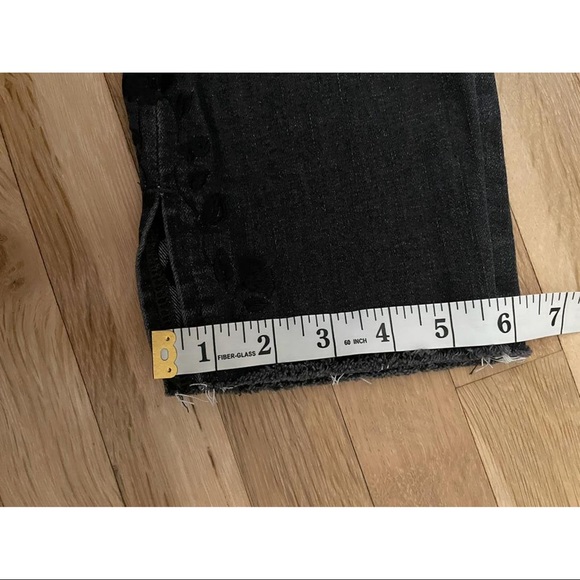 LEVI’S 711 Skinny Ankle Black -Washed Floral Embroidery Raw Hem Jeans - Picture 15 of 15